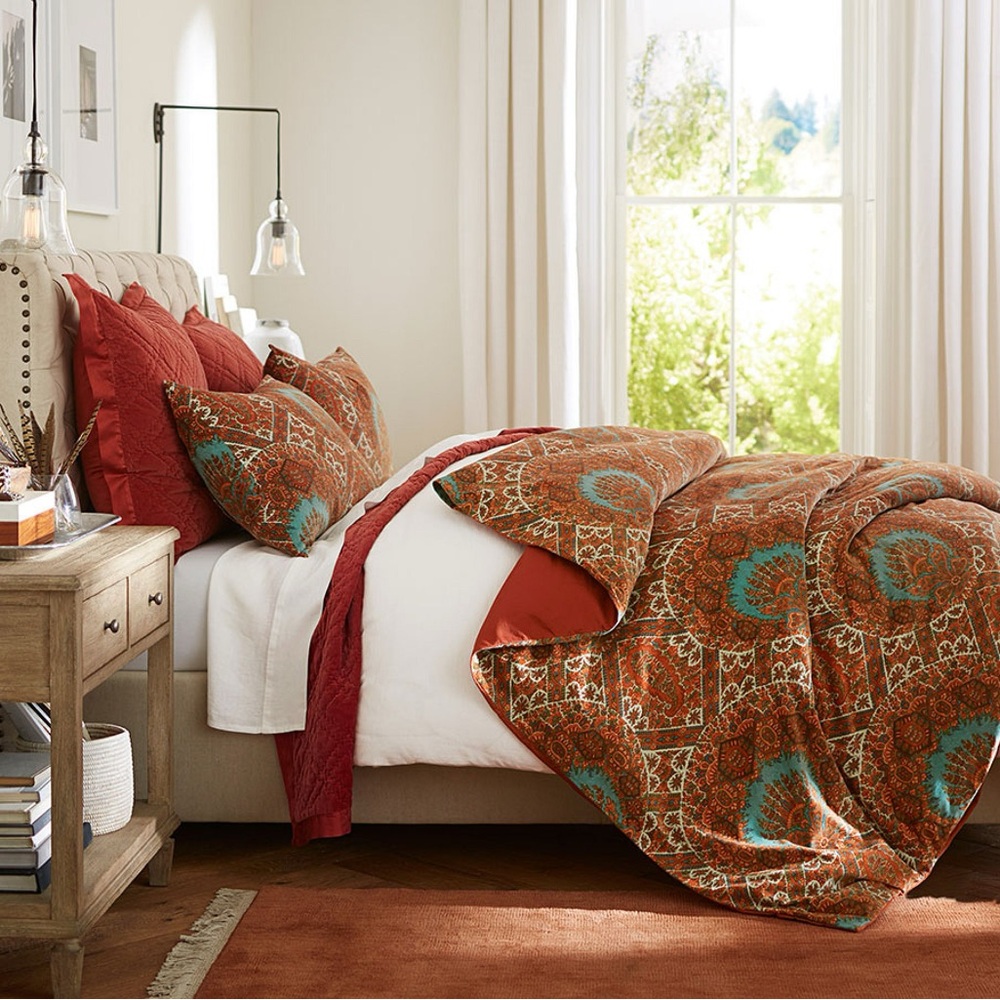Pottery Barn Sabrina Queen Size Duvet & 2 Euro Shams